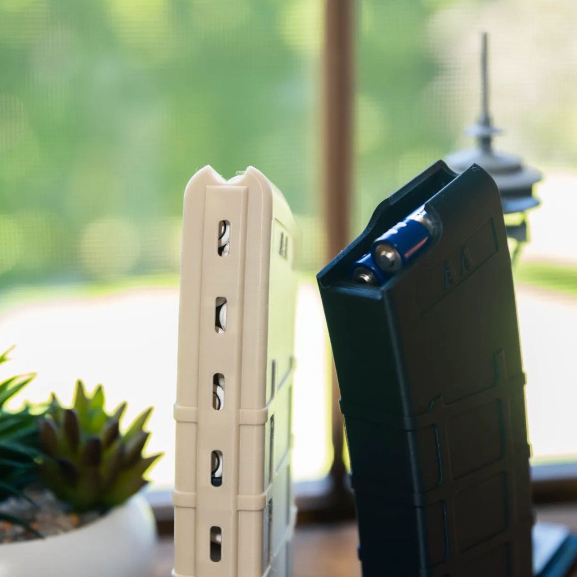 MagCell™ Battery Organizer